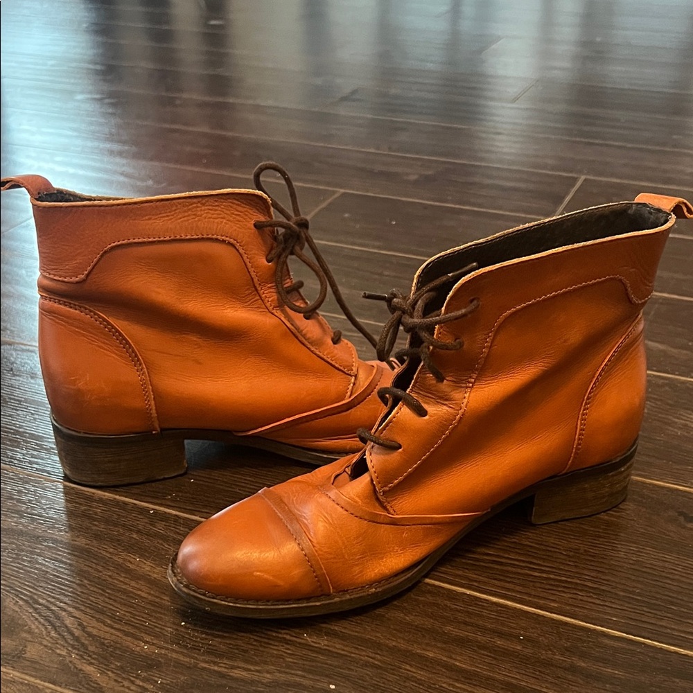 Women’s Cognac Brown Leather Ankle Boots